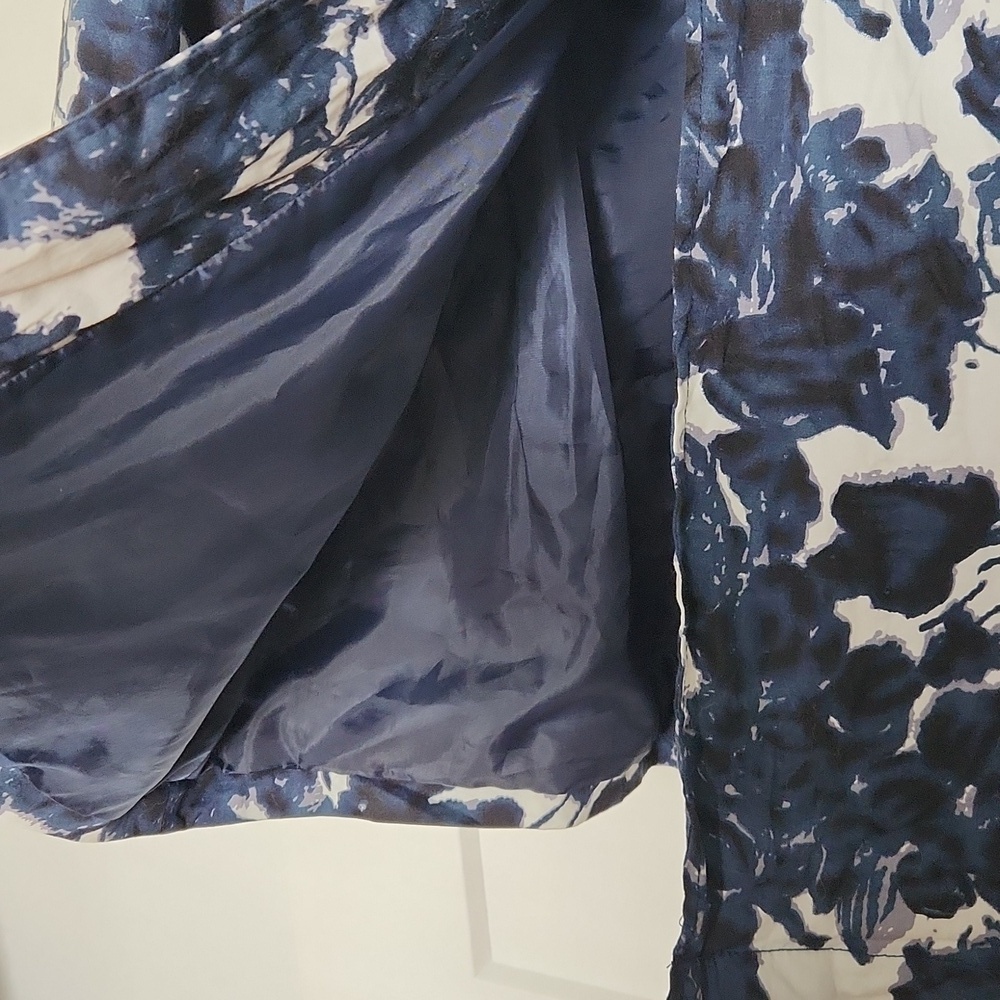 Floral Button Down Lightweight Jacket - Picture 4 of 7